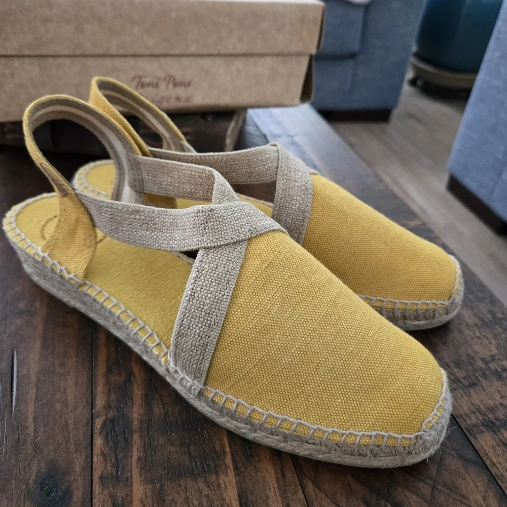 Toni Pons Verdi Cotton Espadrilles. Yellow. Size 9. New.